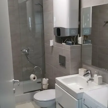 C&a Luxury Apartment, Nord 아파트 마마이아