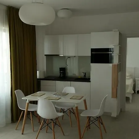 C&a Luxury Apartment, Nord 마마이아
